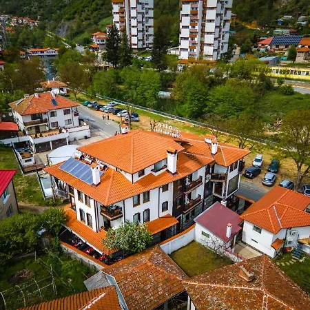 Hotel Zlatograd 3*