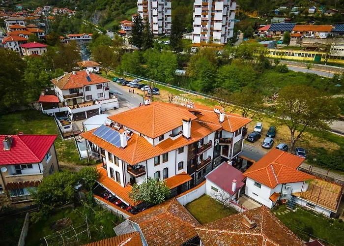 Хотел Златоград 3*